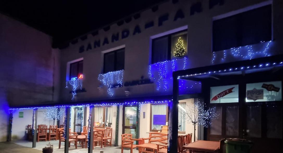 Hotel Sananda-farm Vienne