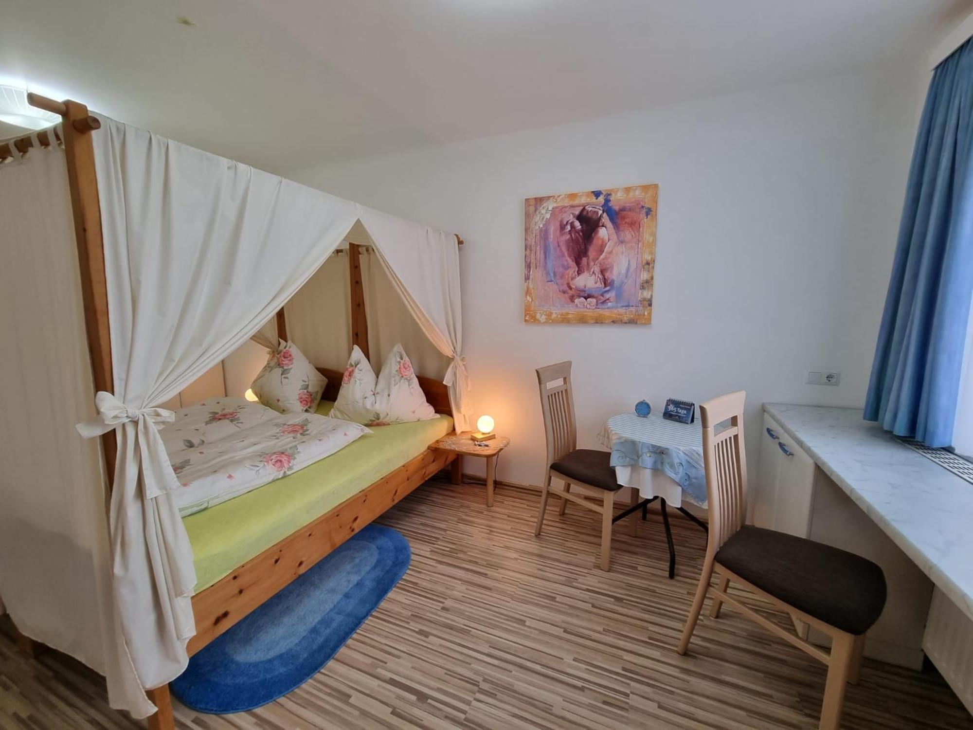 Sananda-farm Hotel Vienne